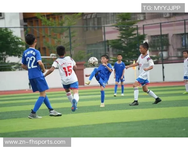 足球4号的魅力与挑战探讨如何提升青少年足球水平与参与度 足球4号的魅力与挑战探讨如何提升青少年足球水平与参与度